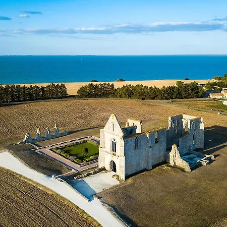 Villa Saint-martin-de-re Sleeps 12