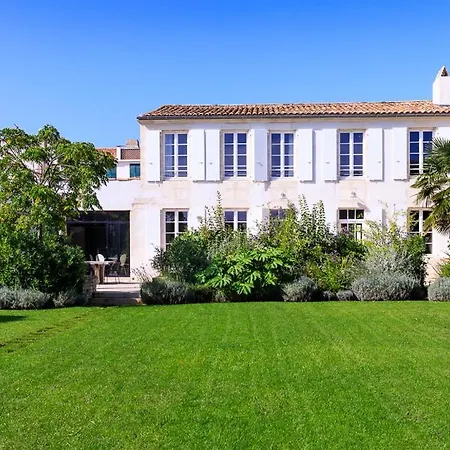 Saint-martin-de-re Sleeps 12 Villa *
