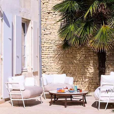 Saint-martin-de-re Sleeps 12 Villa *