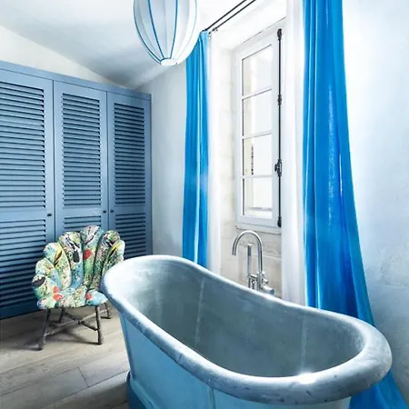 Villa Saint-martin-de-re Sleeps 12 *